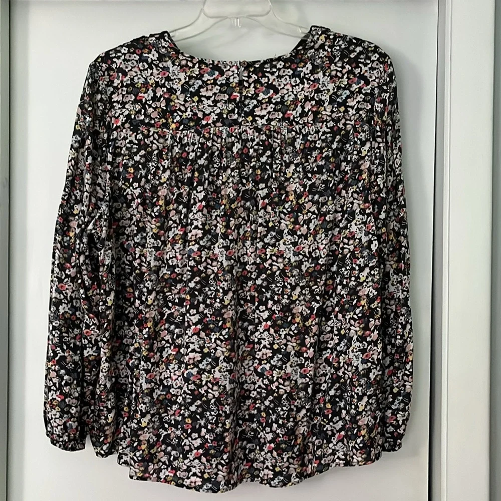 Caslon Long Sleeve Floral Blouse - Picture 7 of 9